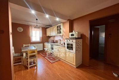 Apartament cu 2 camere, Central, Centrala Proprie - 4