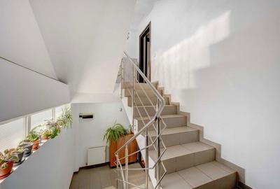 Apartament cu 3 camere decomandat în Rahova - 3