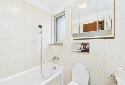 Apartament cu 3 camere semidecomandat în Militari