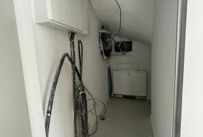 Duplex cu 4 camere cu Canalizare în Central - 18