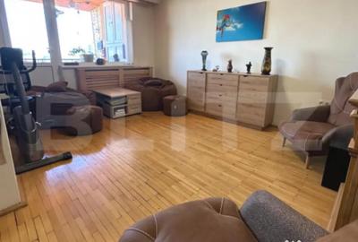 Apartament cu 3 camere decomandat, mobilat în 7 Noiembrie - 9