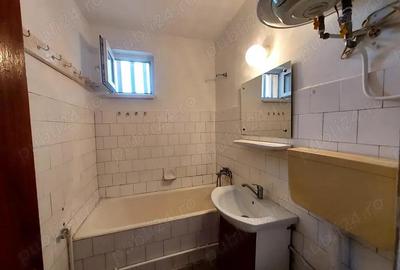 De vanzare apartament 3 camere, Deva 80 mp str. Titu Maiorescu, parter - 9