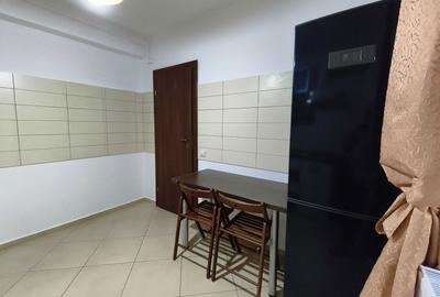 Apartament cu 3 camere semidecomandat în Apărătorii Patriei - 3