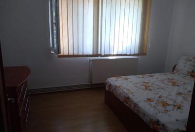 Apartament cu 3 camere semidecomandat în Exterior Vest - 2