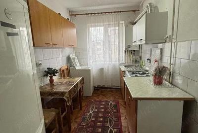 Apartament cu 2 camere decomandat în Zamfirescu - 2
