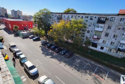 Apartament cu 3 camere decomandat în 9 Mai - 8