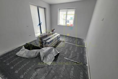 Apartament cu 2 camere decomandat în Girocului