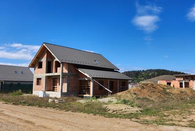 Casa la rosu Sînpetru - Livada - 5