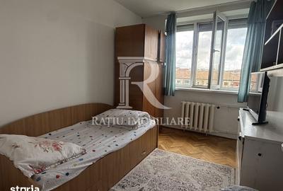 Apartament cu 4 camere decomandat în Decebal - 9