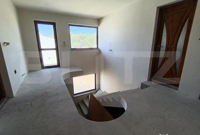 Casă cu 5 camere cu Teren 404 Mp în Central - 7