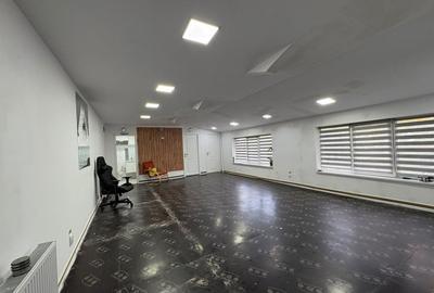 Spatiu comercial, 95 mp, Cartier 1 Mai, Zona Spital Nr. 1 - 1