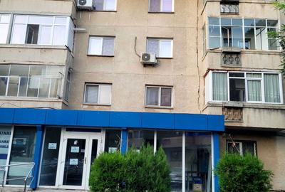 Spațiu comercial, de 57 mp, în Central - 8