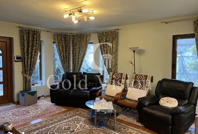 Casă cu 5 camere cu Teren 600 Mp în Central - 1