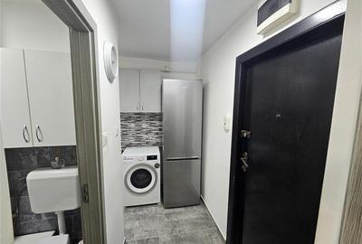 Garsonieră decomandată, mobilată în Micro IV - 12