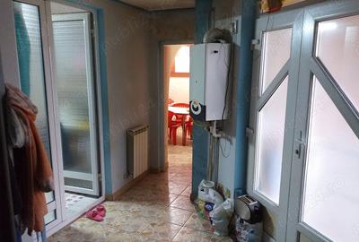 Casă cu 4 camere în Central - 1