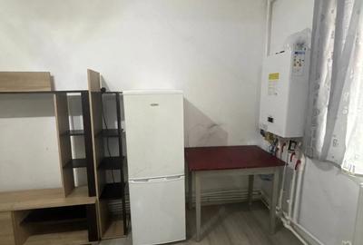 De vanzare garsoniera, etaj intermediar, mobilata si utilata, 26.500 euro - 3