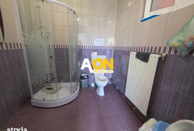 Casă cu 4 camere cu Teren 300 Mp în Central - 9