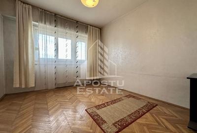 Apartament cu 3 camere, 2 bai, etaj 3, zona Sagului - 7