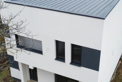 Casă cu Teren 500 Mp în Bercu Roșu - 1