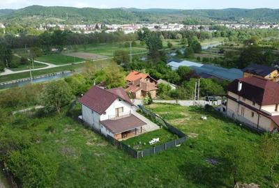 Casă cu 3 camere cu Teren 700 Mp în Central - 4
