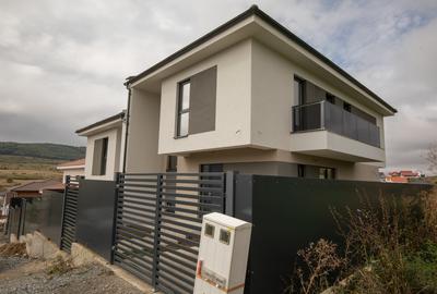 Duplex deosebit, 206mp utili, 300mp teren - 1
