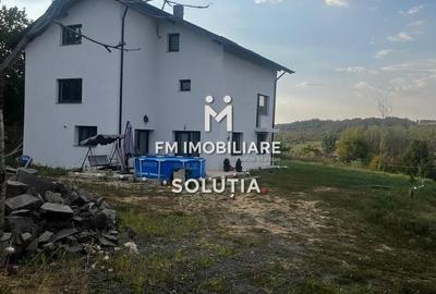 Casă/pensiune spațioasă în Berchez, Maramureș! - 10