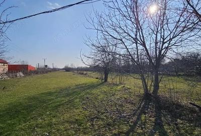 Teren de 6076 mp, în Central - 8