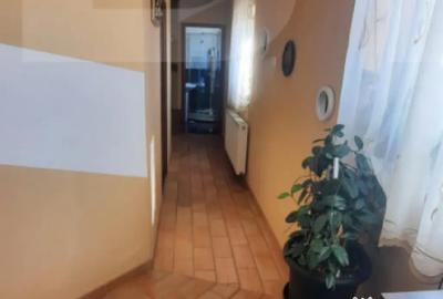 Casă cu 5 camere cu Teren 791 Mp în Central - 3