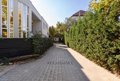 Timisoara - Girocului Vila 12 Camere 4 Bai | 497mp Utili 1373mp Teren - 29