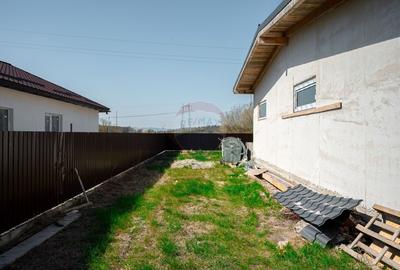 Casă cu 4 camere cu Teren 600 Mp în Hărman - 28