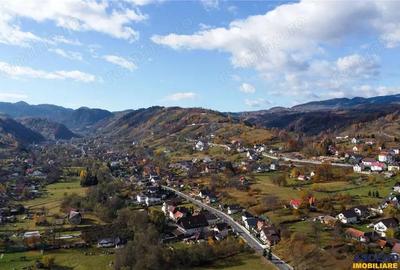 Proprietate autentica, stil traditional:Eco, cu parau pitoresc si vedere spectaculoasa, teren 900 mp - 5