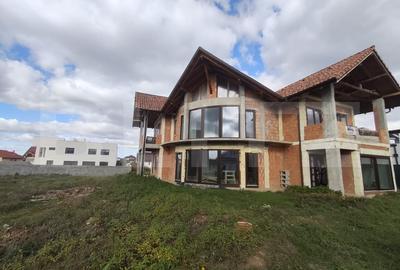 Casa semifinisata in Sanmartin, parter + etaj, 360 mp utili teren 980 mp Casa semifinisata in Sanmartin, parter + etaj, 360 mp utili teren 980 mp - 1