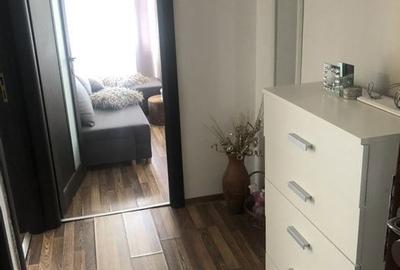 Garsonieră decomandată în Văcăresti - 2