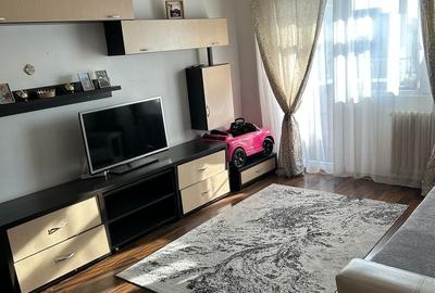 Apartament cu 2 camere semidecomandat, mobilat în Pantelimon