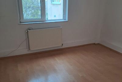 Apartament cu 2 camere decomandat în Sud - 3