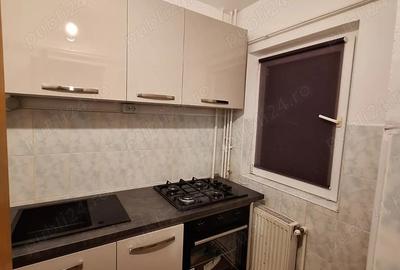 Inchiriez garsoniera etajul 1 - 1