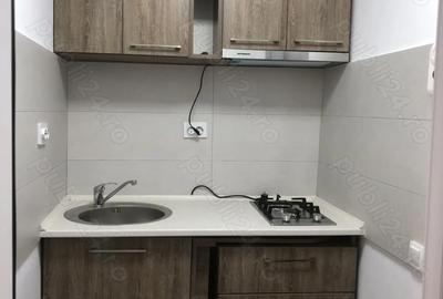 Garsonieră decomandată în CET - 3