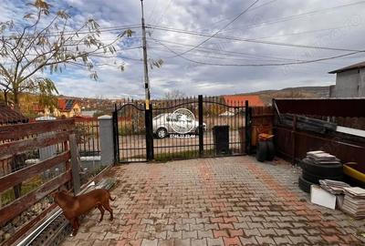 Apartament cu 4 camere decomandat în Bucium - 3