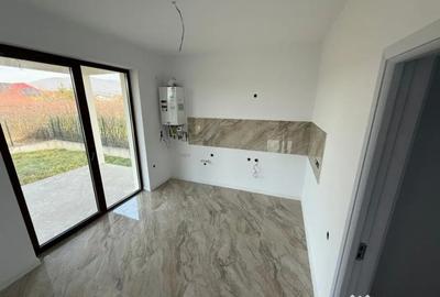 Casă cu 4 camere cu Teren 480 Mp în Săsar - 10