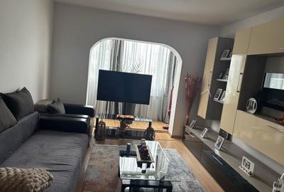 Apartament cu 3 camere decomandat în Central - 2
