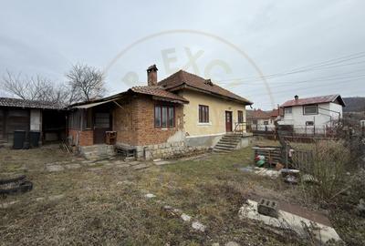 Casă individuală cu 3 camere cu Canalizare în Est - 16