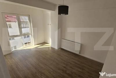 Apartament cu 3 camere decomandat în Rădăuți - 2
