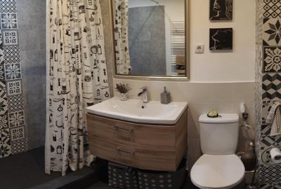 Apartament cu 3 camere semidecomandat, mobilat în Florești - 6