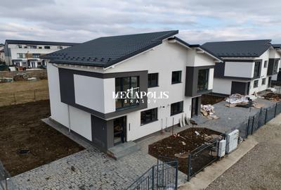 Duplex cu 4 camere cu Canalizare în Sânpetru - 17