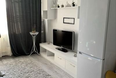 Apartament cu 2 camere decomandat în Micro 19 - 8