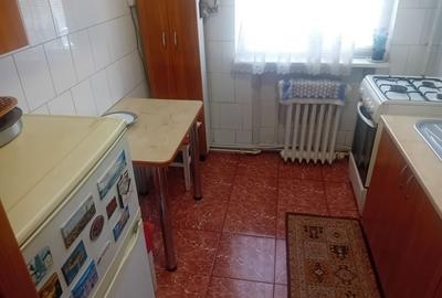 Apartament cu 2 camere decomandat în Precista