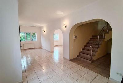 Tineretului, vila renovata, 5 camere, P+M, chiar langa parc - 2