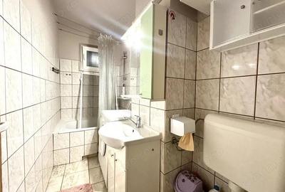 Apartament spatios, 3 camere, etajul 3 - zona Cetatii - 5