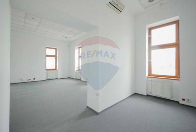 Spatiu comercial de 360mp de inchiriat, Piata Unirii - 18