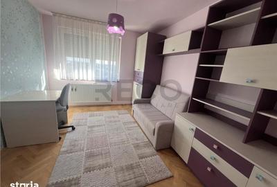 Apartament cu 3 camere semidecomandat în Decebal - 9